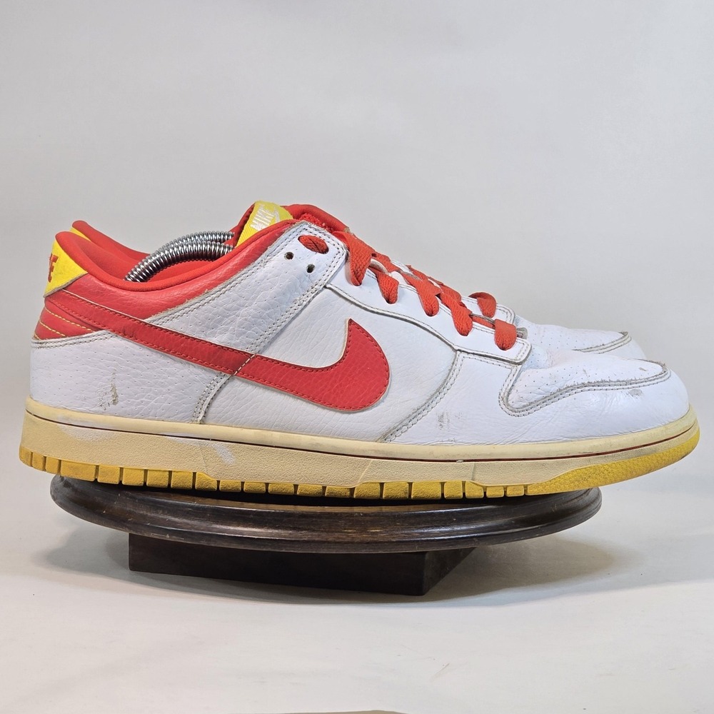 Vintage Nike Dunk Low Shoes Mens Size 11.5 Le Siren Red 2008 330938-161
